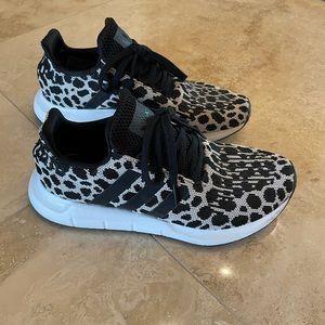 Women’s Adidas Swift Run Leopard/Cheetah Shoes